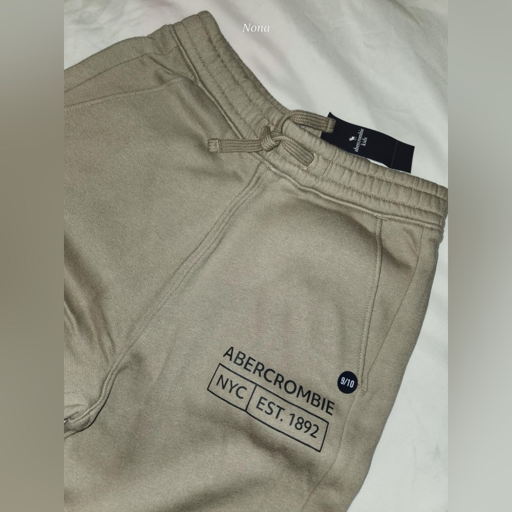 Abercrombie Kids Fleece Jogger size 9/10 NWT - Picture 3 of 4
